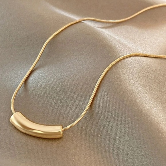 Women Stainless Steel Pendant Necklace - Picture 3 of 6